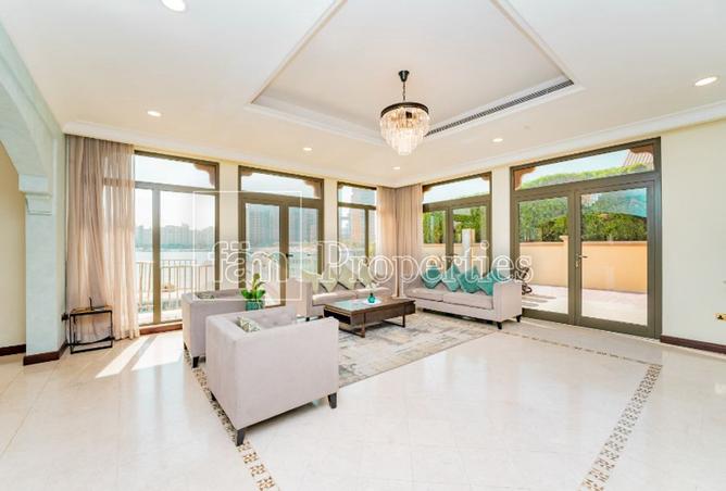 Palm Skyline Views | Private Beach Access - ref PF-VR-59713 | Property  Finder