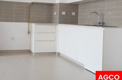 Apartment - 2 Bedrooms - 2 Bathrooms for sale in Hayat Boulevard-2A - Hayat Boulevard - Town Square - Dubai