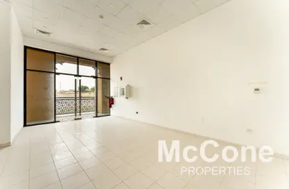 Retail - Studio for rent in Baniyas Square - Deira - Dubai