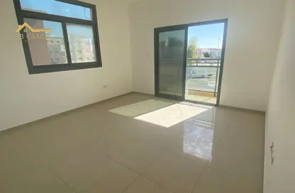 شقة - 2 غرف نوم - 3 حمامات للايجار في 2 المويهات - المويهات - عجمان