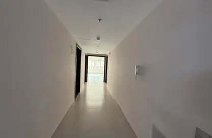 Apartment - 1 Bedroom - 2 Bathrooms for rent in Qasimia 10 building - Al Mahatta - Al Qasimia - Sharjah Apartment - 1 Bedroom - 2 Bathrooms for rent in Qasimia 10 building - Al Mahatta - Al Qasimia - Sharjah