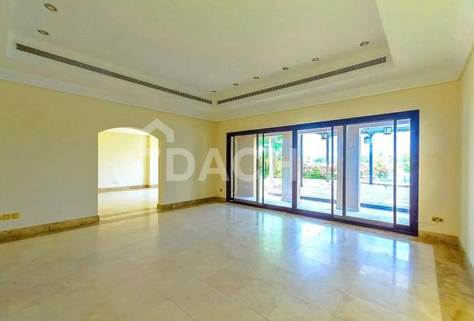 15052330 - Property Image 2