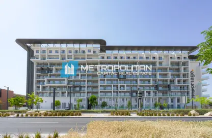 Apartment - 2 Bedrooms - 3 Bathrooms for sale in Oasis 1 - Oasis Residences - Masdar City - Abu Dhabi