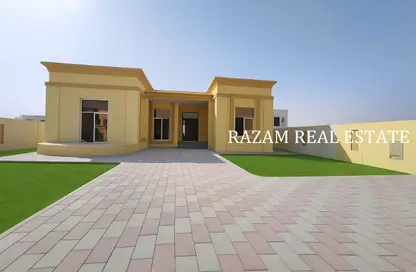 فيلا - 3 غرف نوم - 5 حمامات للايجار في مدينة هند ٣ - دبي لاند - دبي