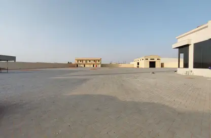 Warehouse - Studio - 4 Bathrooms for rent in Al Sajaa Industrial - Al Sajaa - Sharjah
