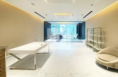 صورة لـ استقبال / بهو مكتب - استوديو - 1 حمام للايجار في برج تماني - الخليج التجاري - دبي ، صورة رقم 1