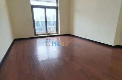 Empty Room image for: Apartment - 2 Bedrooms - 3 Bathrooms for rent in Green Lake Tower 1 - Green Lake Towers - Jumeirah Lake Towers - Dubai, Image 1