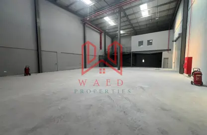 Warehouse - Studio - 1 Bathroom for rent in Al Khabisi - Deira - Dubai