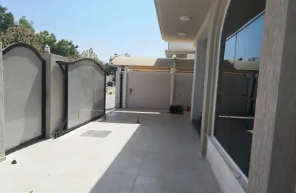 Villa - 6 Bedrooms - 7+ Bathrooms for sale in Al Mowaihat 1 - Al Mowaihat - Ajman