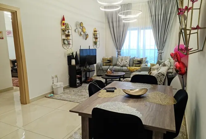 Apartment - 1 Bedroom - 2 Bathrooms for sale in The Square Tower - Jumeirah Village Circle - Dubai