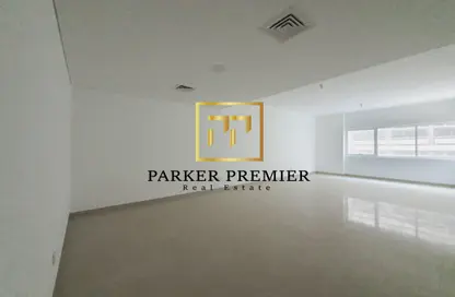Apartment - 3 Bedrooms - 4 Bathrooms for rent in Khalidiya Tower B - Khalidiya Twin Towers - Al Khalidiya - Abu Dhabi