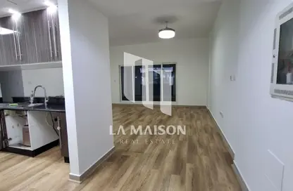 Apartment - 2 Bedrooms - 3 Bathrooms for sale in Tower 22 - Al Reef Downtown - Al Reef - Abu Dhabi