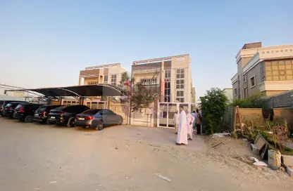 فيلا - 6 غرف نوم - 8 حمامات للبيع في 2 المويهات - المويهات - عجمان