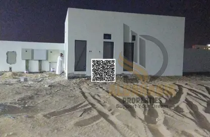 Warehouse - Studio - 4 Bathrooms for rent in Umm Al Thuoob - Umm Al Quwain