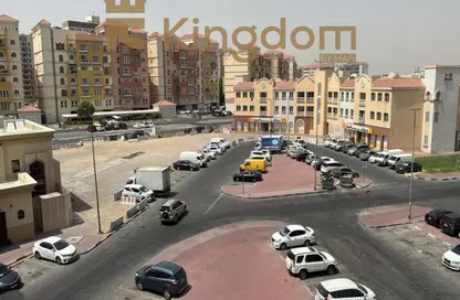 شقة - 1 حمام للايجار في X16 - طراز إنجليزي - المدينة الدولية - دبي