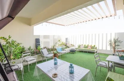 Apartment - 2 Bedrooms - 3 Bathrooms for sale in Samia Azizi - Al Furjan - Dubai