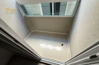 شقة - غرفة نوم - 1 حمام للايجار في أبراج التعاون - الخان - الشارقة شقة - غرفة نوم - 1 حمام للايجار في أبراج التعاون - الخان - الشارقة