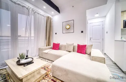 صورة لـ غرفة المعيشة شقة - غرفة نوم - 1 حمام للايجار في برج مانشستر - دبي مارينا - دبي ، صورة رقم 1