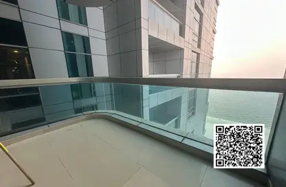 شقة - 2 غرف نوم - 2 حمامات للايجار في برج الكورنيش - طريق كورنيش عجمان - عجمان