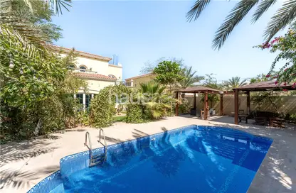 Villa - 4 Bedrooms - 5 Bathrooms for sale in Legacy - Jumeirah Park - Dubai