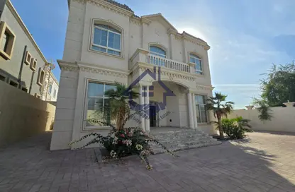 فيلا - 5 غرف نوم - 6 حمامات للايجار في الرفاع - رأس الخيمة