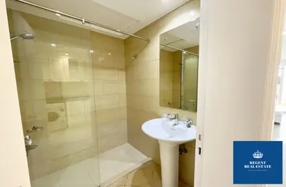 Bathroom image for: Apartment - 1 Bathroom for rent in Royal breeze 2 - Royal Breeze - Al Hamra Village - Ras Al Khaimah, Image 1