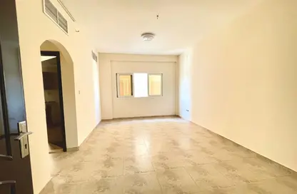 شقة - غرفة نوم - 1 حمام للايجار في ألفه - تجارية مويلح - الشارقة شقة - غرفة نوم - 1 حمام للايجار في ألفه - تجارية مويلح - الشارقة