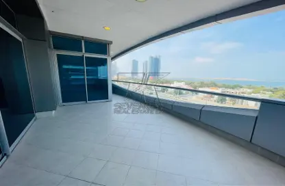 Apartment - 5 Bedrooms - 6 Bathrooms for rent in Al Mina Tower - Al Mina - Abu Dhabi