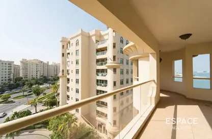 Apartment - 3 Bedrooms - 5 Bathrooms for rent in Al Sultana - Shoreline Apartments - Palm Jumeirah - Dubai