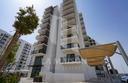 Apartment - 3 Bedrooms - 4 Bathrooms for rent in Waters Edge - Yas Island - Abu Dhabi