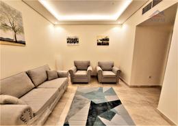 صورةغرفة المعيشة لـ: شقة - 1 غرفة نوم - 1 حمام للكراء في شارع المطار - أبوظبي, صورة 1