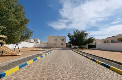 فيلا - 4 غرف نوم - 5 حمامات للايجار في "جفات النيار " - زاخر - العين