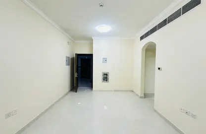 Apartment - 1 Bedroom - 1 Bathroom for rent in Fire Station Road - Muwaileh - Sharjah