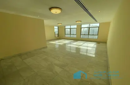 Apartment - 3 Bedrooms - 5 Bathrooms for rent in Al Majaz - Sharjah