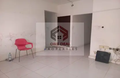 Empty Room image for: Apartment - 3 Bedrooms - 2 Bathrooms for rent in Central District - Al Ain, Image 1