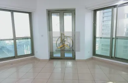 Apartment - 3 Bedrooms - 3 Bathrooms for rent in Al Heel Tower - Mubarak Bin Mohammed Street - Al Khalidiya - Abu Dhabi
