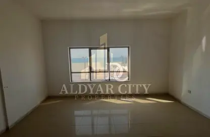 Apartment - 3 Bedrooms - 2 Bathrooms for rent in Ajman Corniche Residences - Ajman Corniche Road - Ajman