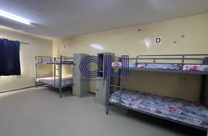سكن عمال - استوديو - 2 حمامات للايجار في منطقة المفرق الصناعية - أبوظبي