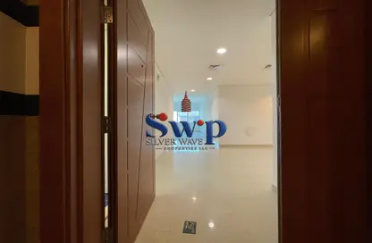 Apartment - 3 Bedrooms - 4 Bathrooms for rent in Khalidiya Twin Towers - Al Khalidiya - Abu Dhabi
