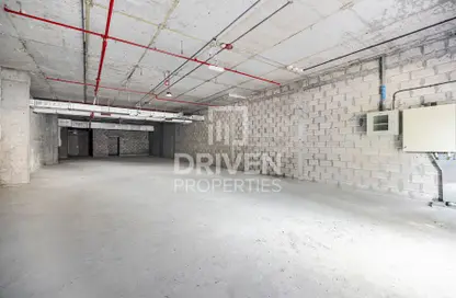 Retail - Studio for rent in Masaken Al Muteena 02 - Al Muteena - Deira - Dubai