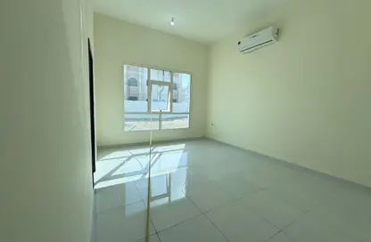 Apartment - Studio - 1 Bathroom for rent in Shakhbout City - Abu Dhabi