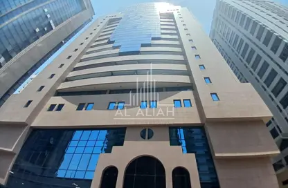 Apartment - 3 Bedrooms - 3 Bathrooms for rent in Zig Zag Building - Tourist Club Area - Abu Dhabi