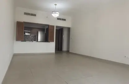 شقة - غرفة نوم - 2 حمامات للبيع في قمر 8 - مدينة بدر - المحيصنة - دبي