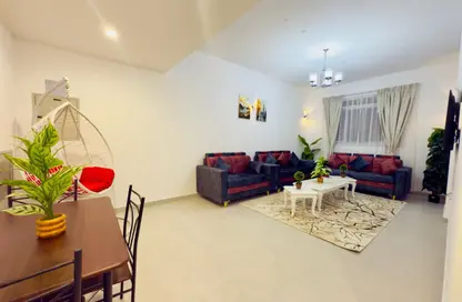 شقة - غرفة نوم - 2 حمامات للايجار في مساكن كورنيش عجمان - طريق كورنيش عجمان - عجمان