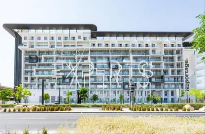 Apartment - 2 Bedrooms - 3 Bathrooms for sale in Oasis 1 - Oasis Residences - Masdar City - Abu Dhabi