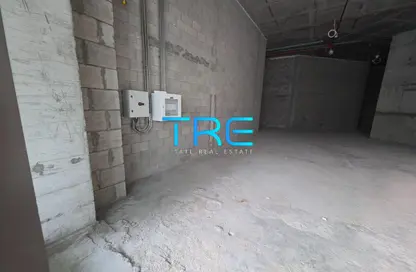 Retail - Studio for rent in Capital Tower - Al Khaleej Al Arabi Street - Al Bateen - Abu Dhabi