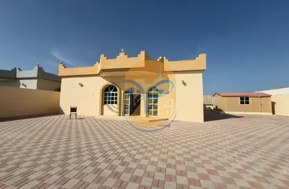 فيلا - 3 غرف نوم - 3 حمامات للايجار في الرفاع - رأس الخيمة