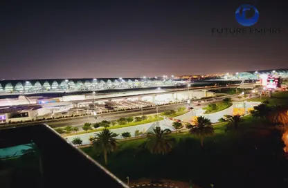 Apartment - 2 Bedrooms - 3 Bathrooms for rent in Airport Road Area - Al Garhoud - Dubai
