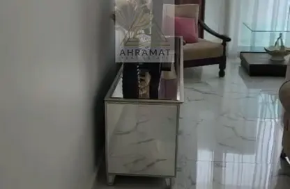 Apartment - 2 Bedrooms - 3 Bathrooms for sale in Oasis Tower - Al Rashidiya 1 - Al Rashidiya - Ajman