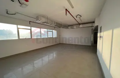 Empty Room image for: Office Space - Studio - 3 Bathrooms for rent in Industrial Area 1 - Sharjah Industrial Area - Sharjah, Image 1